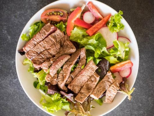 15-Minute Tamari Marinated Steak Salad Recipe [Paleo, Keto]