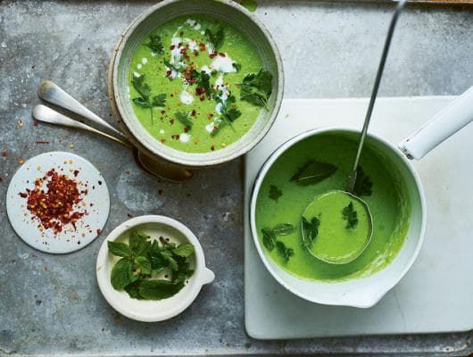 15-Minute Vegan Herby Pea Soup Recipe