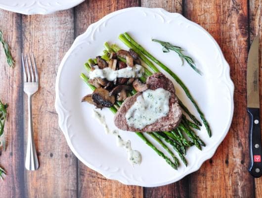 30-Minute Perfectly Broiled Steak & Vegetables With Béarnaise