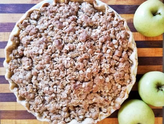 Apple Pie with Oatmeal Crumble Topping