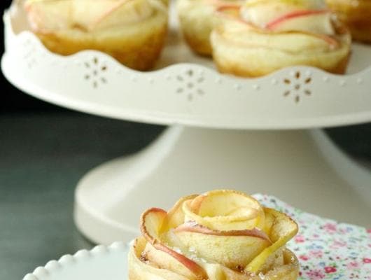 Apple Rose Puffs A Pretty Delicious Dessert