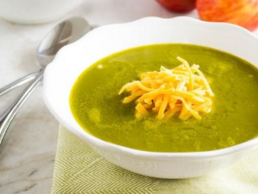Apple spinach soup