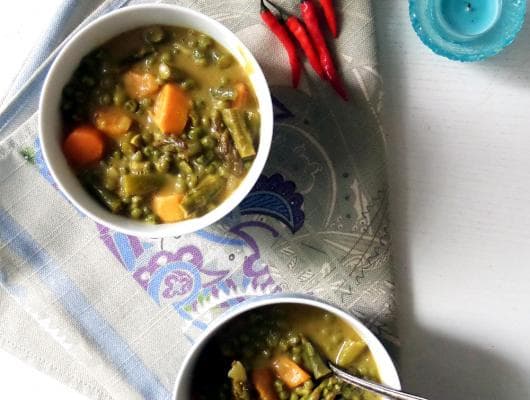 Asparagus Coconut Curry