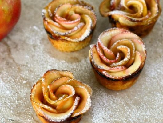 Baked Apple Pie Roses
