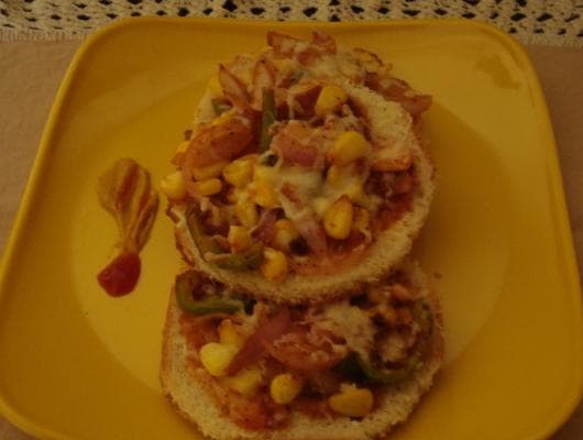 Baked Bread Pizza