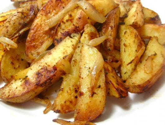 Baked Potato Wedges with Onions