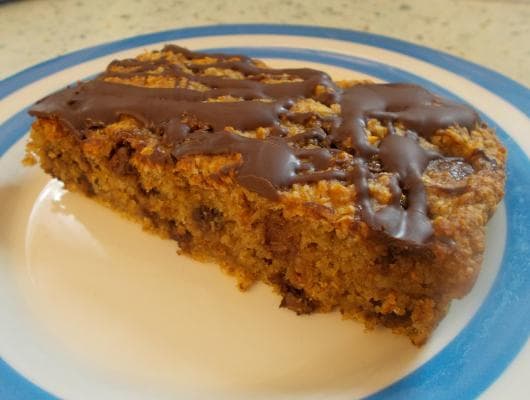 Banana, oat and chocolate munchy bars