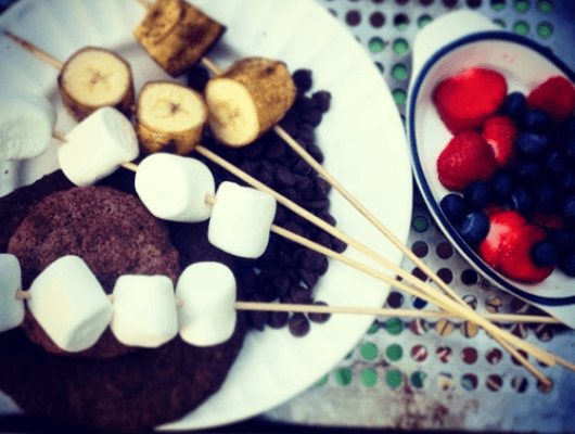 Banana & Snickerdoodle s'mores with fresh berries