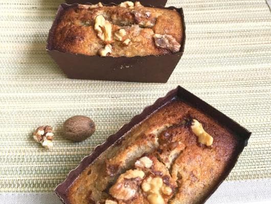BANANA & WALNUT MINI CAKES