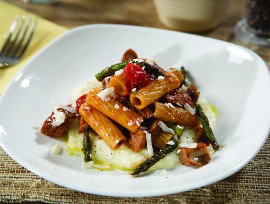 Barilla Rigatoni with Barbeque Ribs & Grilled Asparagus