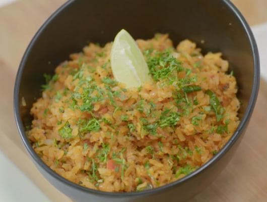 How To Make Schezwan Poha