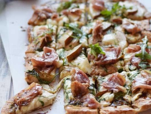 Arugula and Prosciutto Pizza